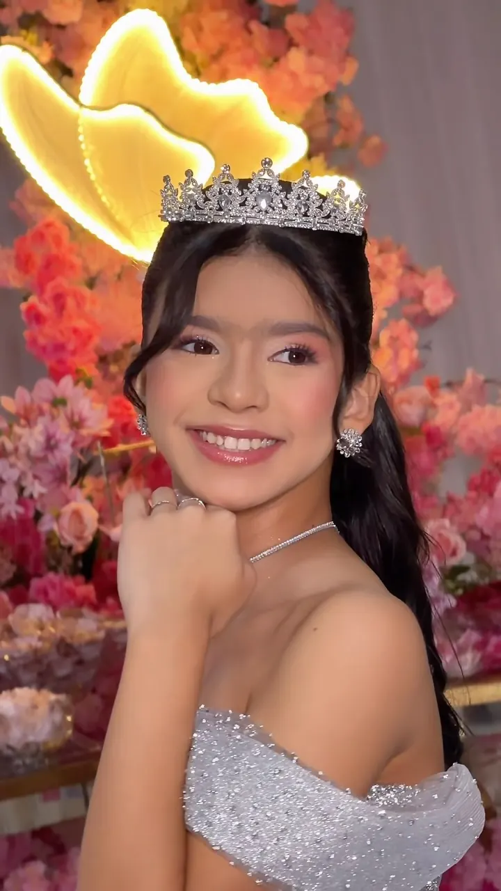 Debutante Mari